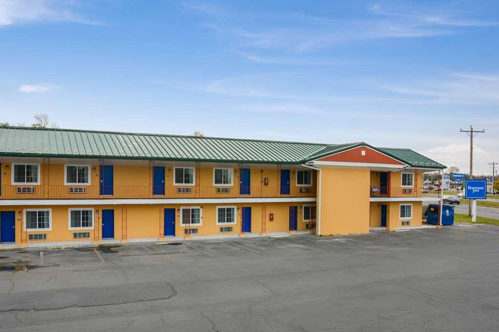 Rodeway Inn Milford Exterior photo