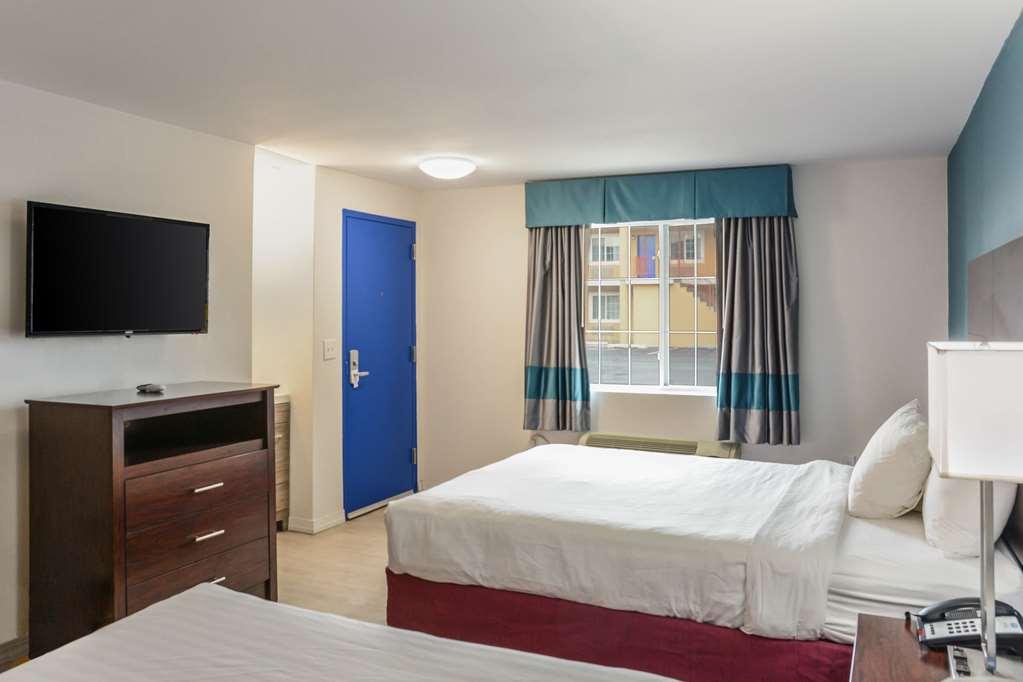 Rodeway Inn Milford Room photo