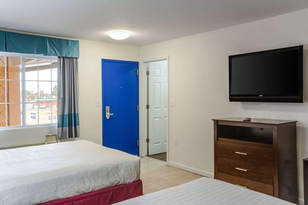 Rodeway Inn Milford Room photo