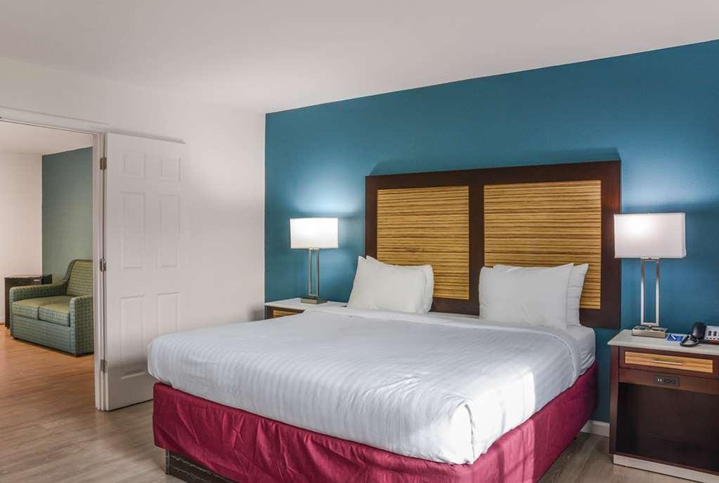 Rodeway Inn Milford Room photo