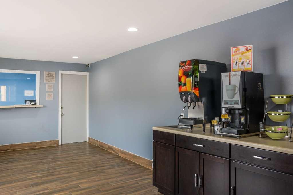 Rodeway Inn Milford Restaurant photo